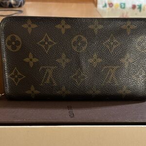 Louis Vuitton Monogram Zip Wallet - Brown/Gold Monogram